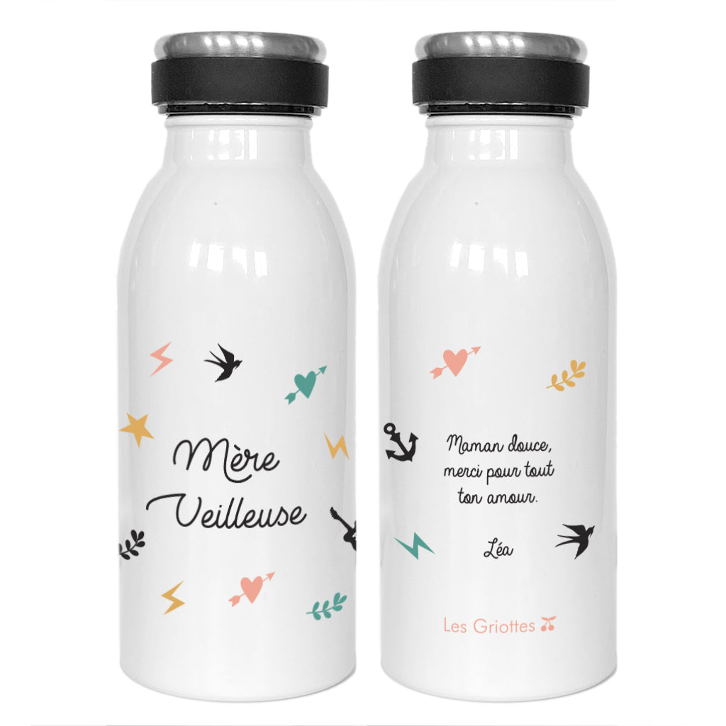 La gourde isotherme est personnalisée avec devant les mots Mère Veilleuse et à l'arrière un petit message de l'enfant qui remercie sa mama. Un joli cadeau pour la fête des mères.li