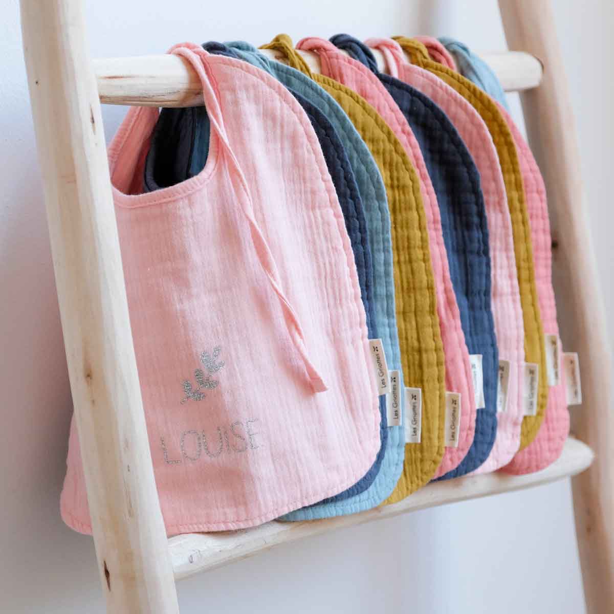 Bavoir Cadeau Naissance personnalisé Vert amande Gaze de coton