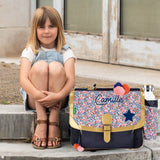 Cartable Tann's CP CE1 CE2 personnalisé Fleuri pompons avec porte gourde