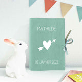 Protège carnet de santé Cadeau Enfant personnalisé Vert amande Lin